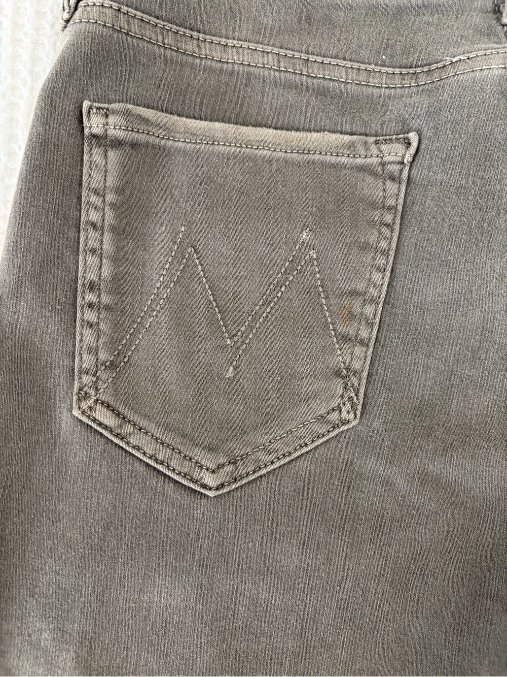 MOTHER Jeans The Looker Crop Graphite size 29